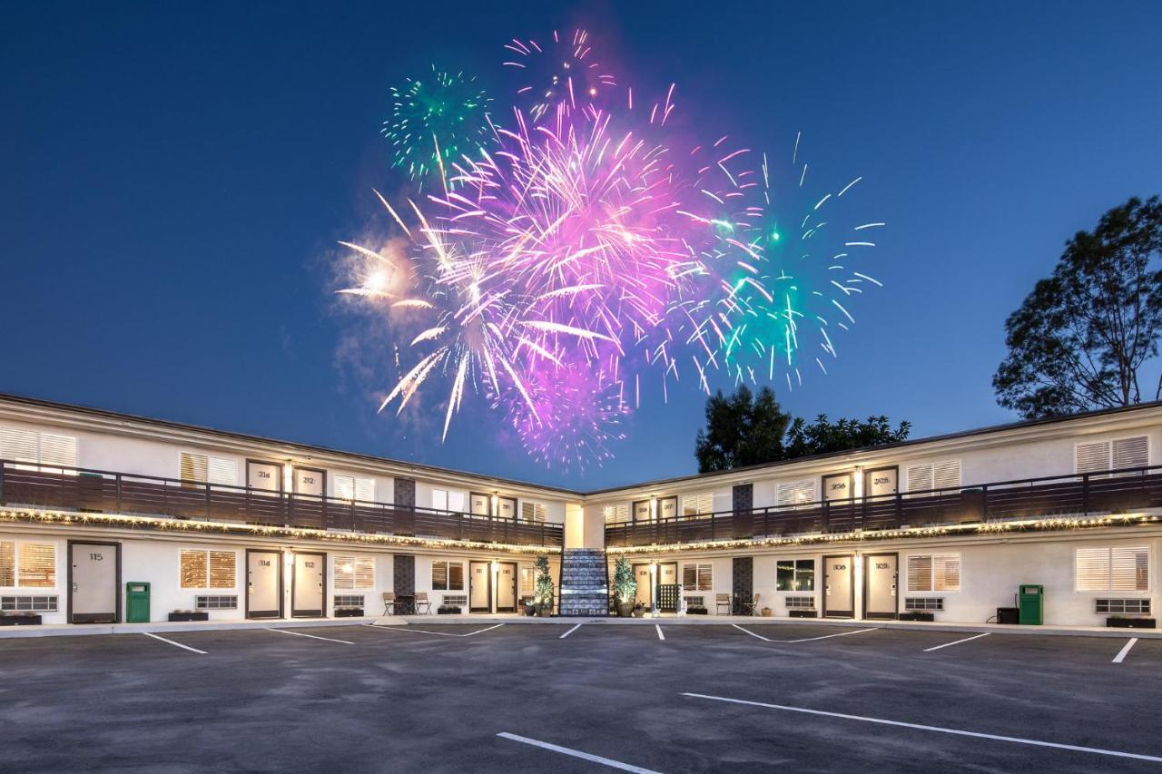 California Inn Anaheim Esterno foto