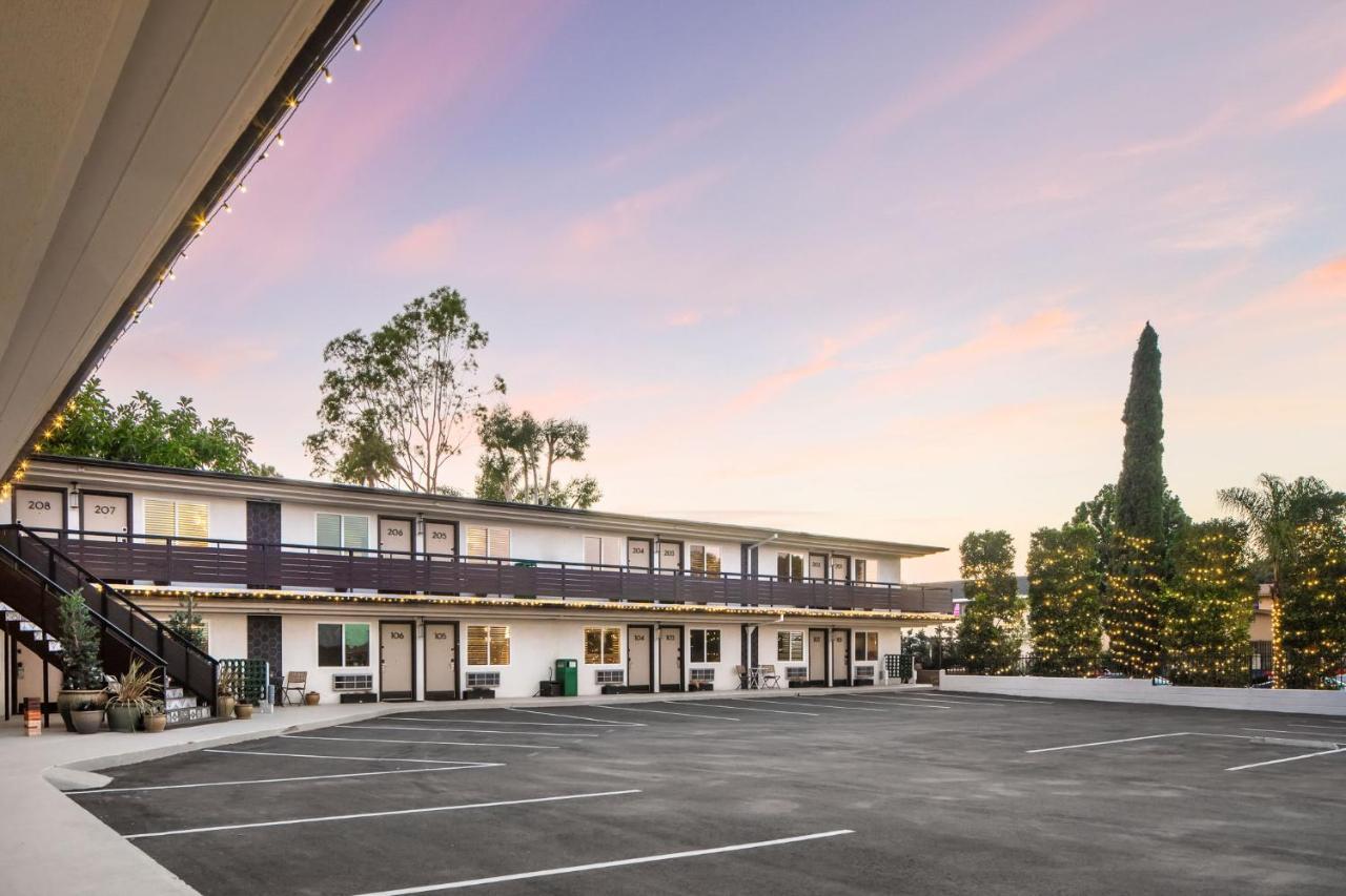 California Inn Anaheim Esterno foto